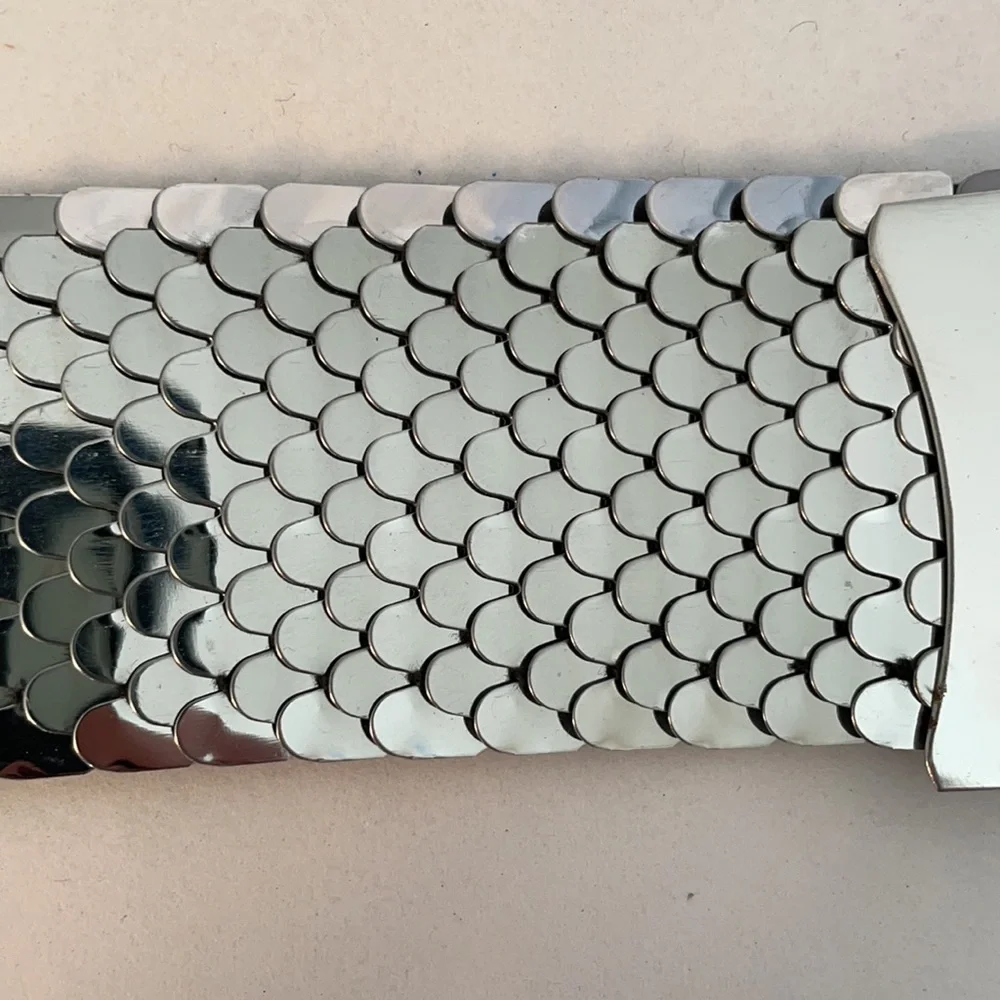 Vintage Mid Century Metallic ‘Fish Scale’ Stretchy Belt w/Flower Buckle accent